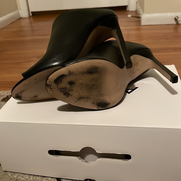 Heels - Picture 3 of 3